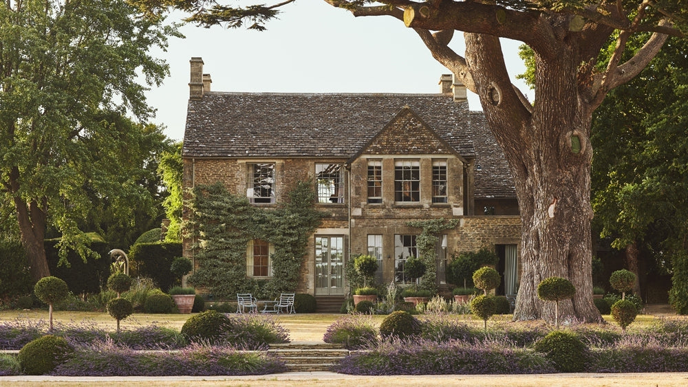 A COUNTRYSIDE COOKERY SCHOOL TURNED CHIC COTSWOLDS RETREAT-American Tile Depot